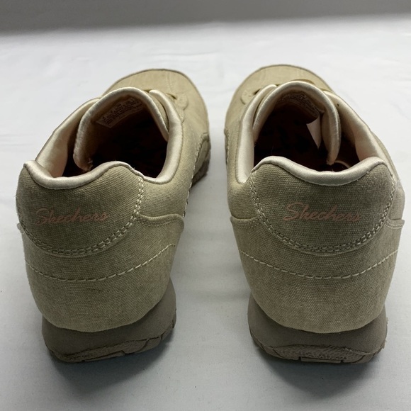 𝅺Skechers Relaxed Fit Denim Slip On Athletic Casual Shoe Size 8 Colour Natural - Picture 3 of 8